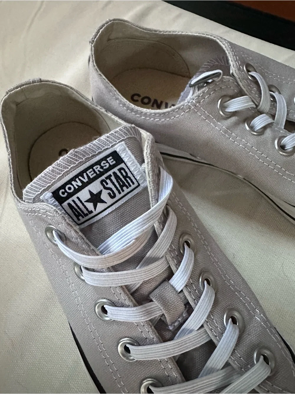 Converse All Star Low Tops in Taupe Unisex Men’s 6.5, Women’s 8.5